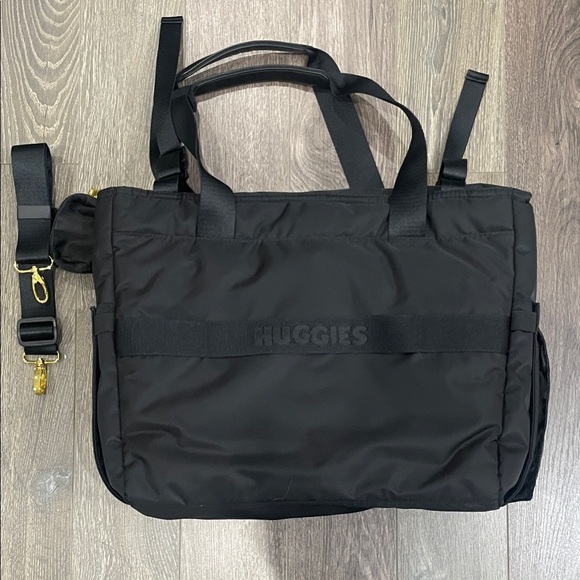 Elegant Black Baby Bag with Adjustable Strap - Picture 2 of 4